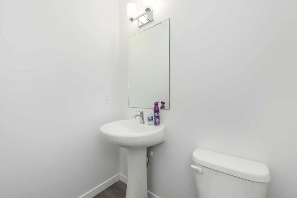 399 Magnolia Drive SE Calgary AB T3M 3M4