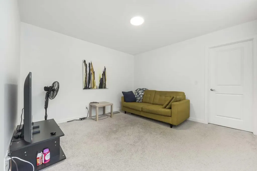 399 Magnolia Drive SE Calgary AB T3M 3M4