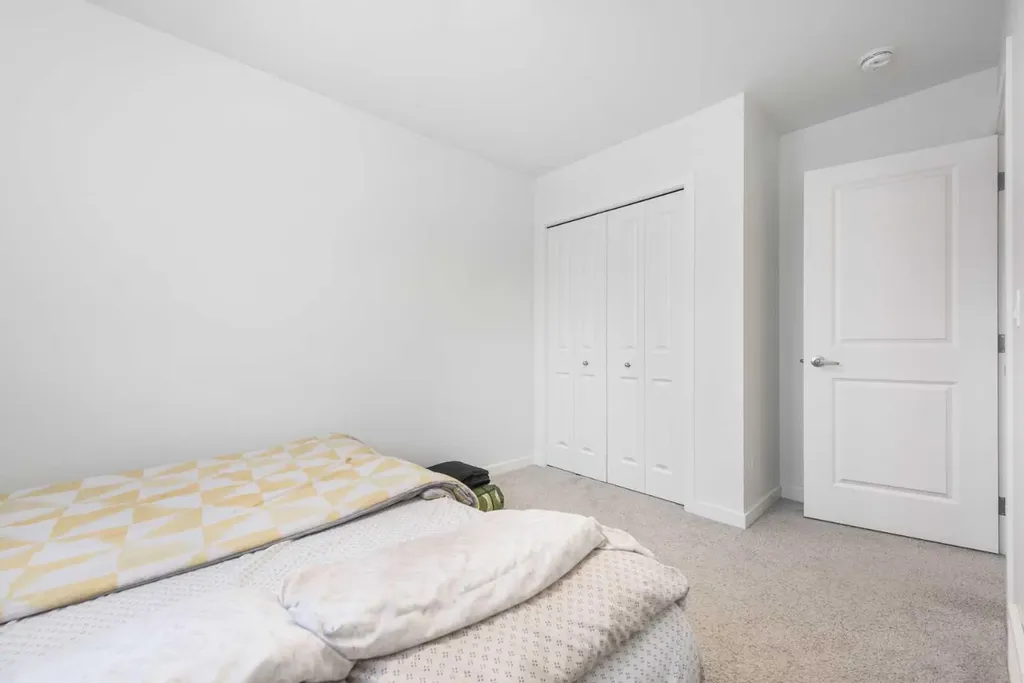 399 Magnolia Drive SE Calgary AB T3M 3M4