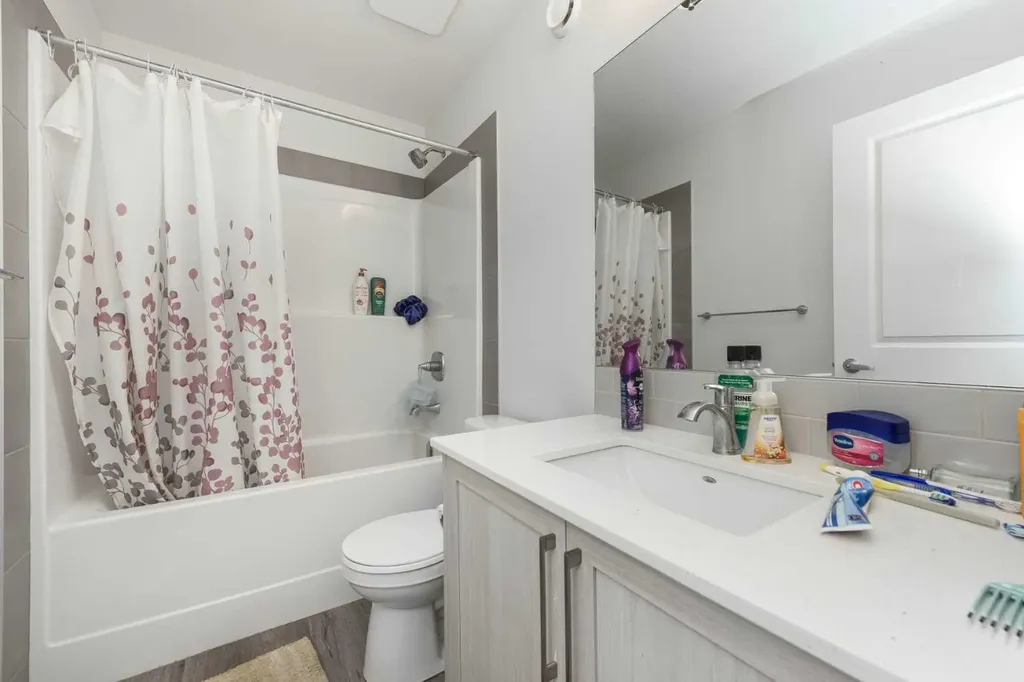 399 Magnolia Drive SE Calgary AB T3M 3M4