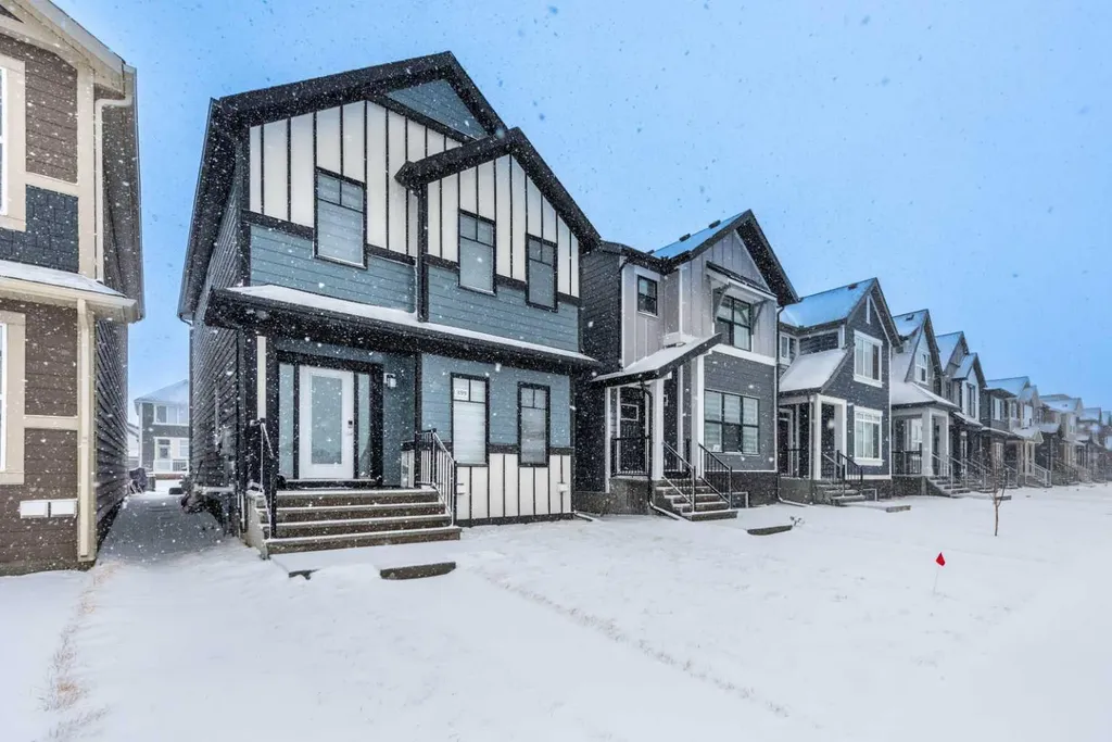 399 Magnolia Drive SE Calgary AB T3M 3M4
