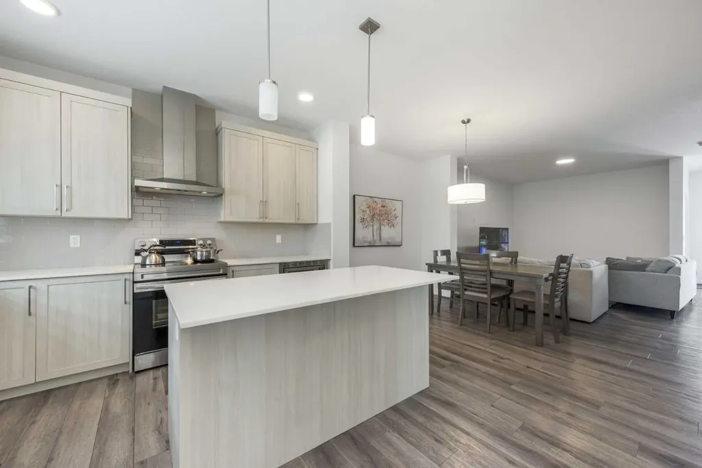 399 Magnolia Drive SE Calgary AB T3M 3M4