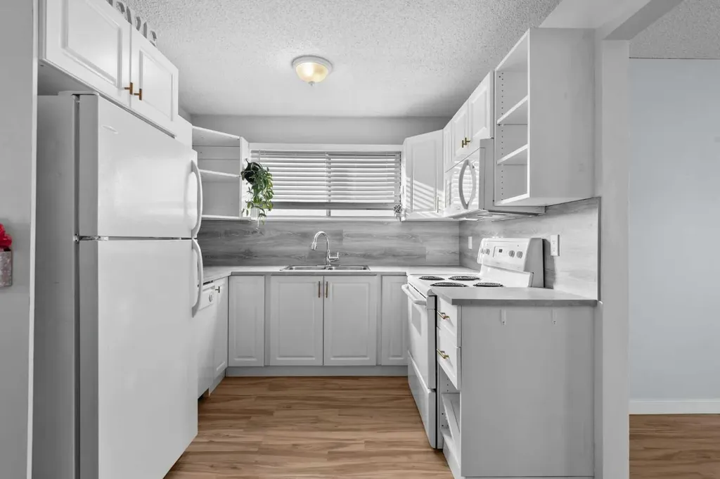 8510 Centre Street NE Calgary AB T3K 1K7