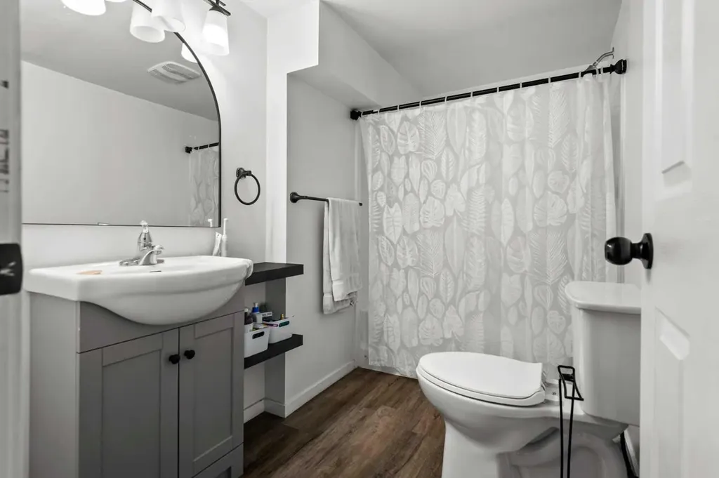 8510 Centre Street NE Calgary AB T3K 1K7