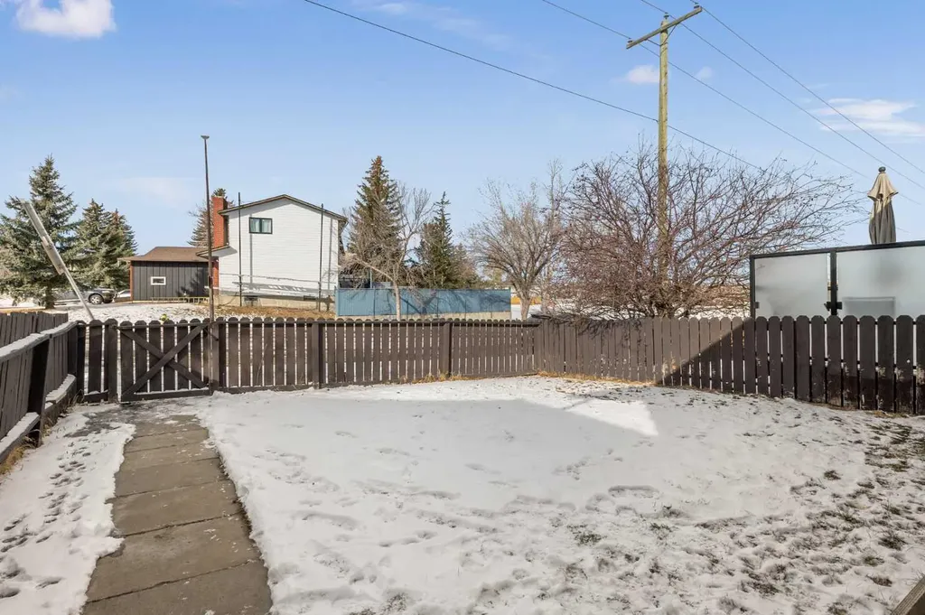8510 Centre Street NE Calgary AB T3K 1K7
