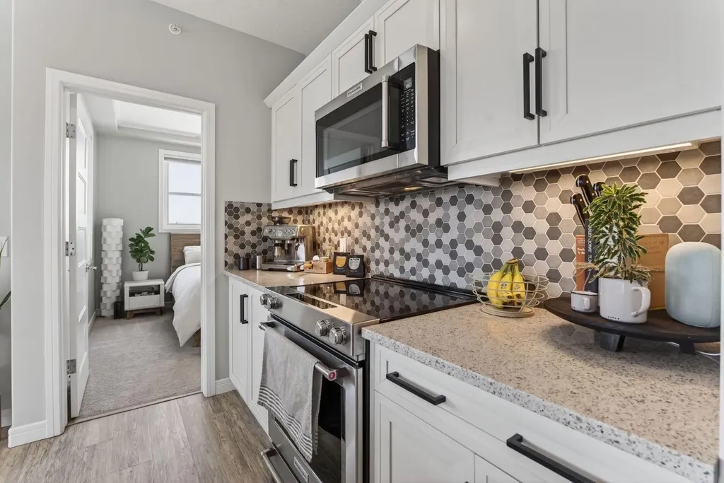 80 Greenbriar Place NW Calgary AB T3B 6J4