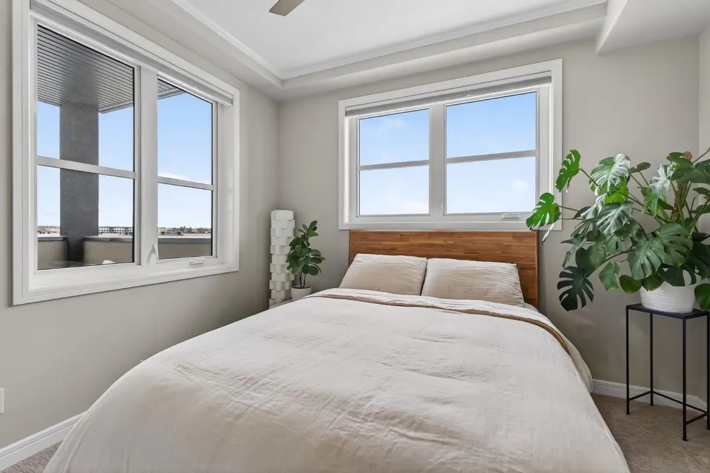 80 Greenbriar Place NW Calgary AB T3B 6J4