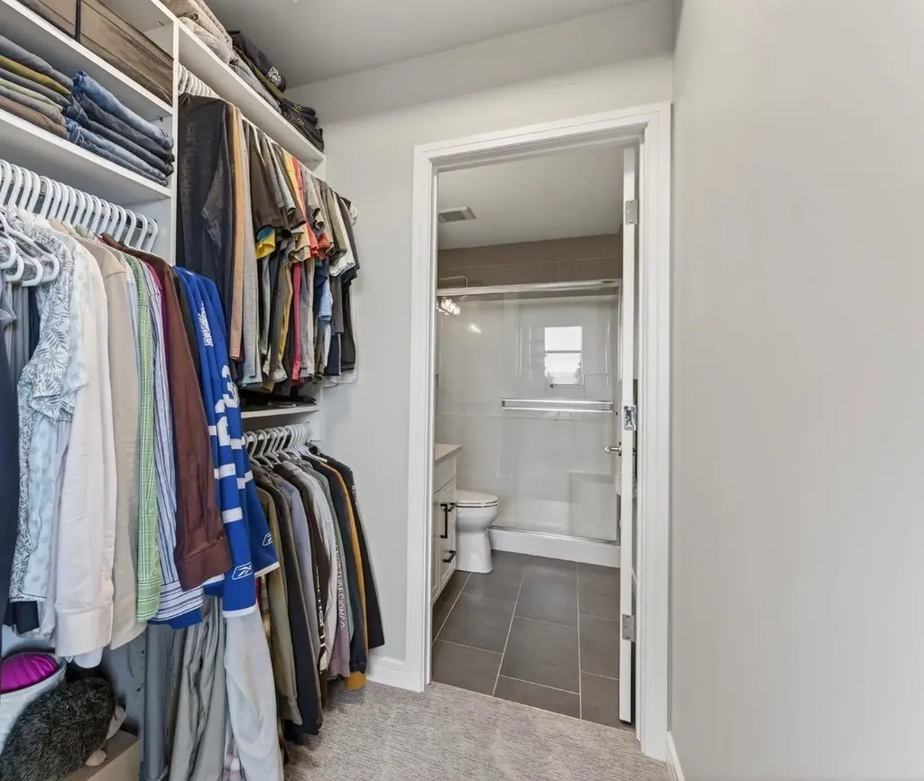 80 Greenbriar Place NW Calgary AB T3B 6J4