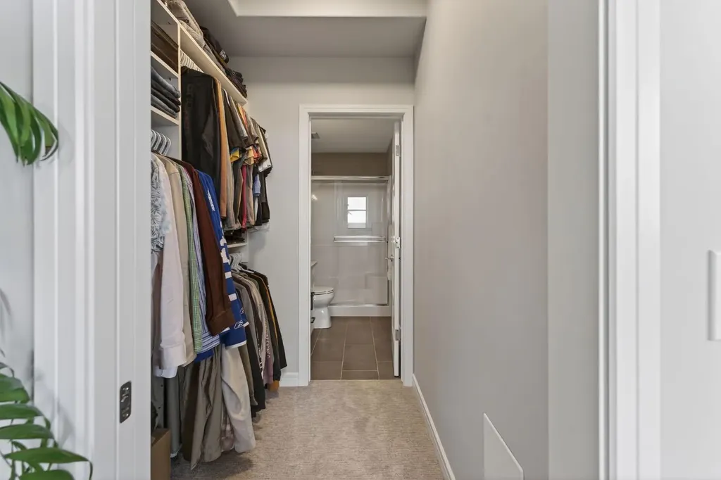 80 Greenbriar Place NW Calgary AB T3B 6J4