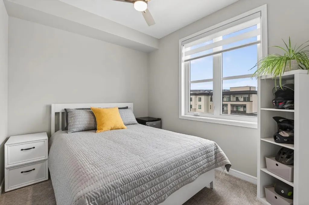 80 Greenbriar Place NW Calgary AB T3B 6J4