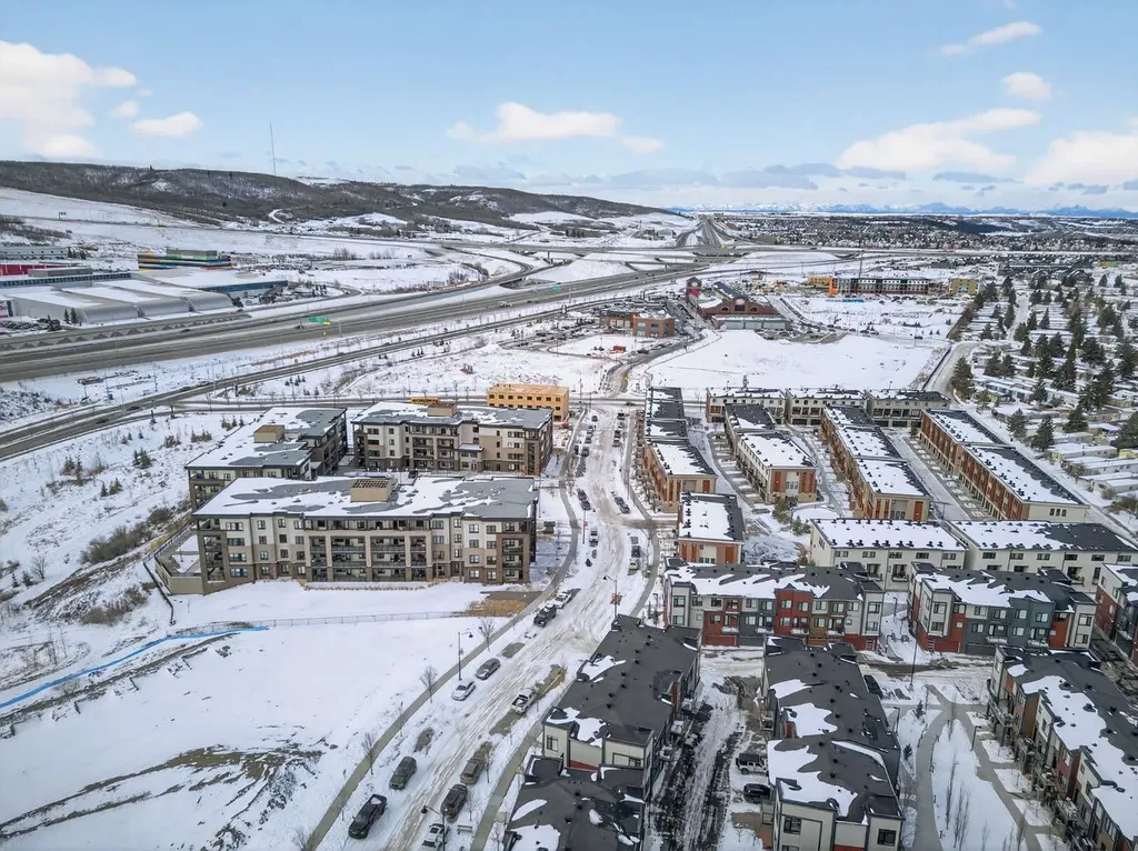 80 Greenbriar Place NW Calgary AB T3B 6J4