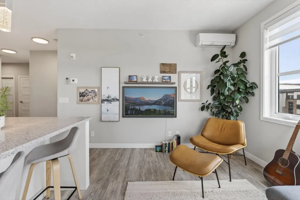 80 Greenbriar Place NW Calgary AB T3B 6J4