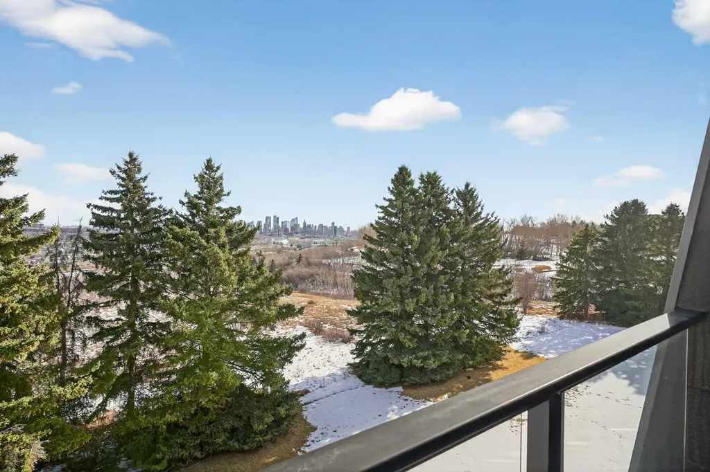 512 Cedar Crescent SW Calgary AB T3C 2Y8