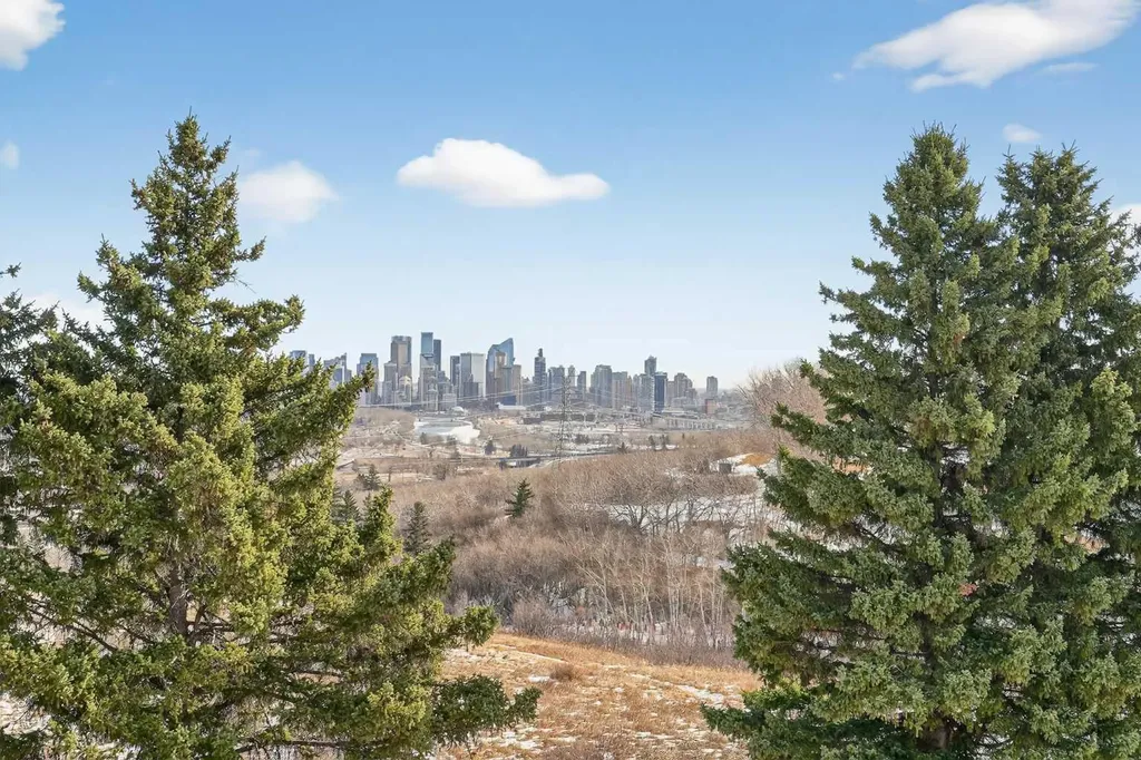 512 Cedar Crescent SW Calgary AB T3C 2Y8