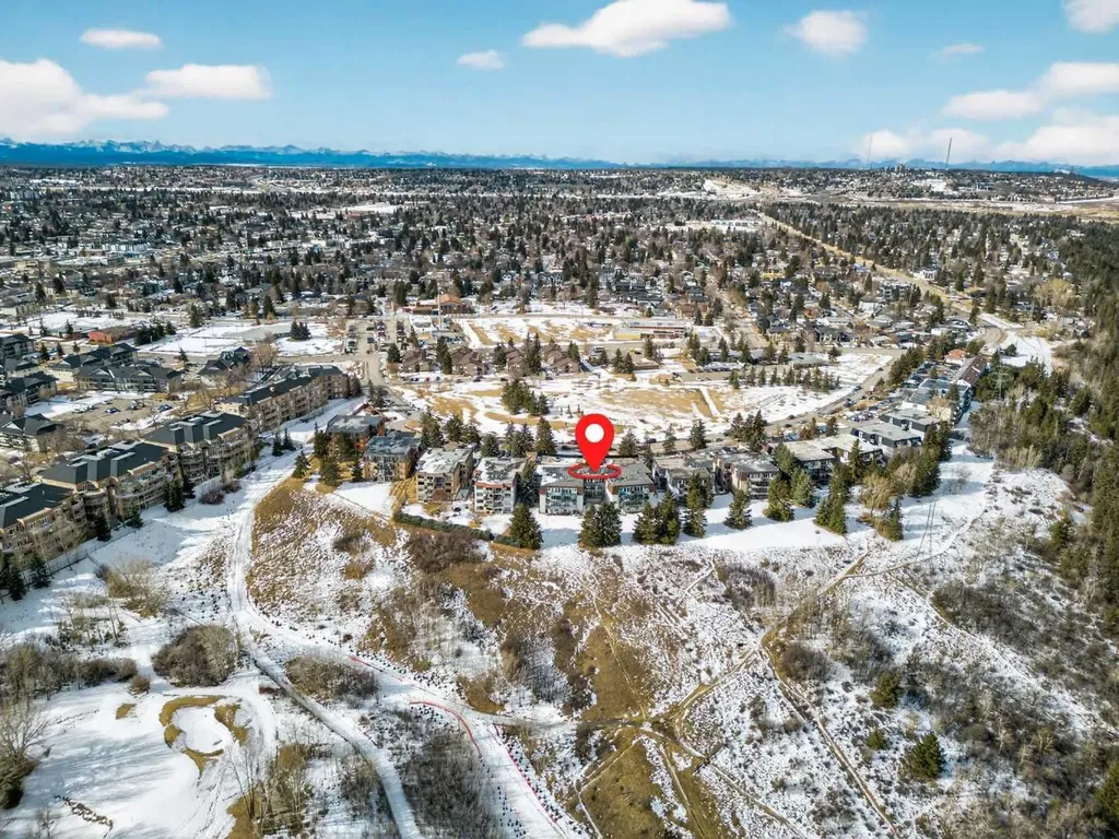 512 Cedar Crescent SW Calgary AB T3C 2Y8