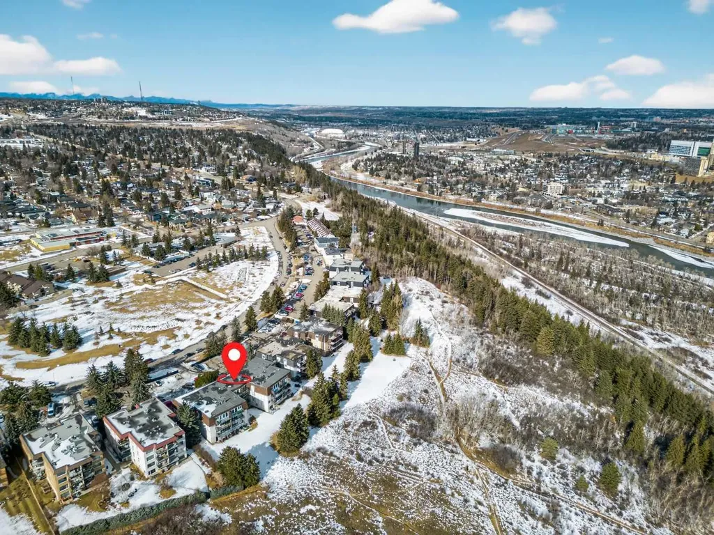 512 Cedar Crescent SW Calgary AB T3C 2Y8