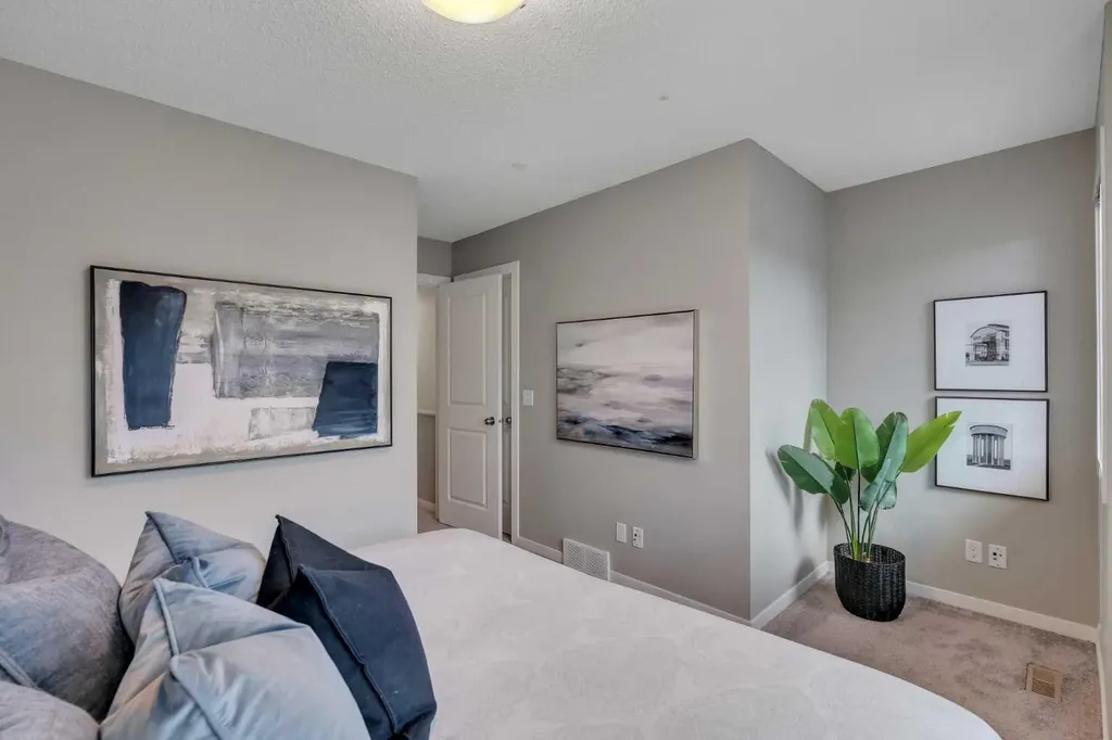 34 New Brighton Point SE Calgary AB T2Z 1B6