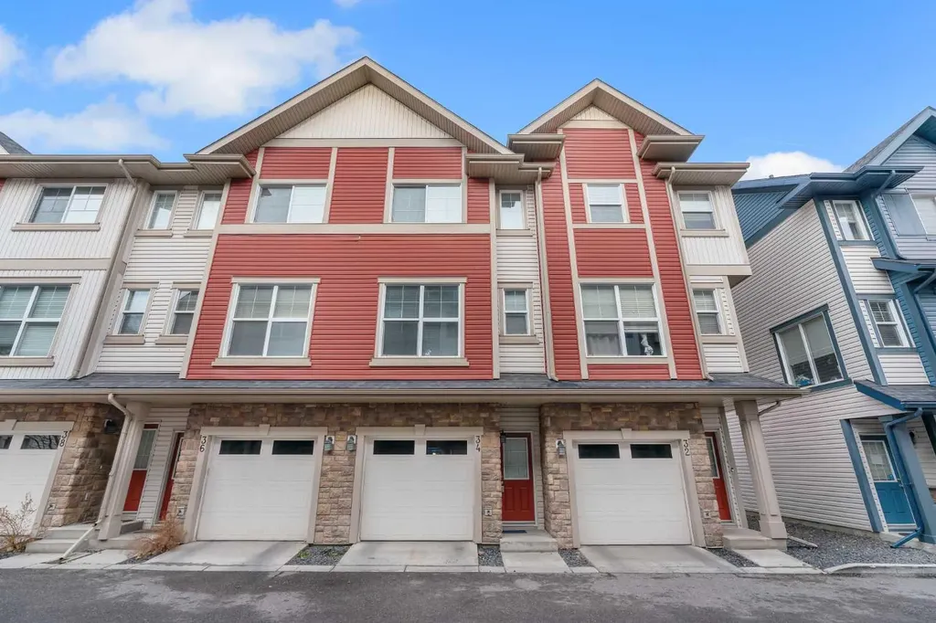 34 New Brighton Point SE Calgary AB T2Z 1B6