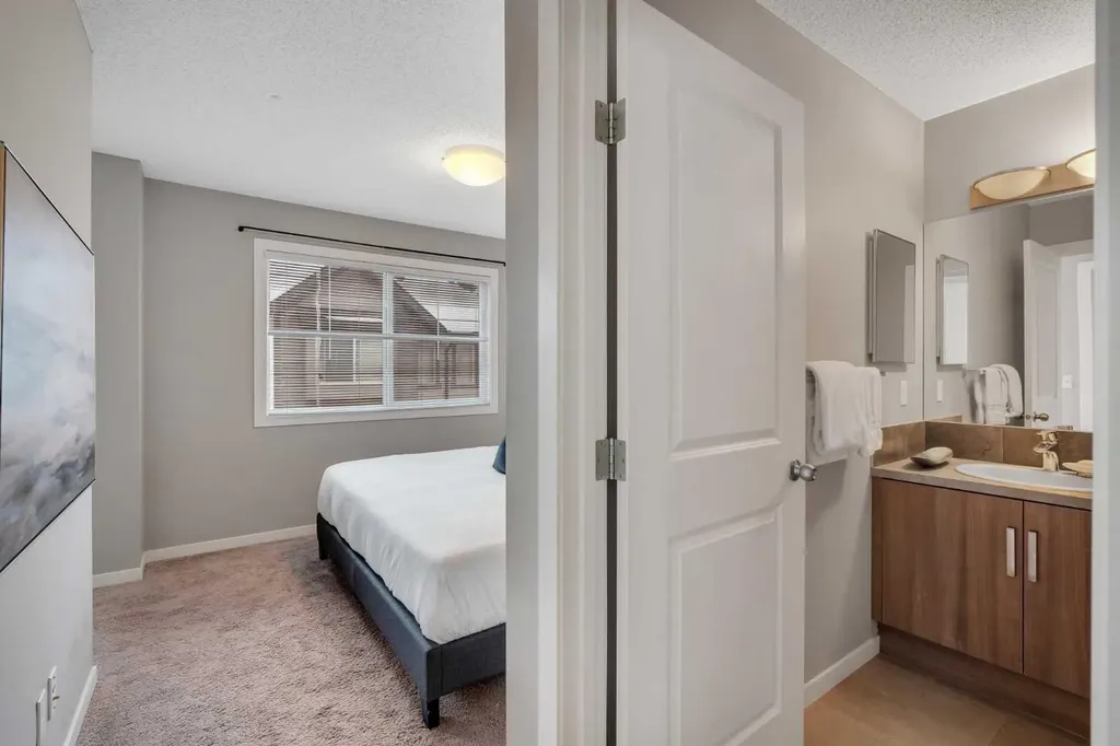 34 New Brighton Point SE Calgary AB T2Z 1B6