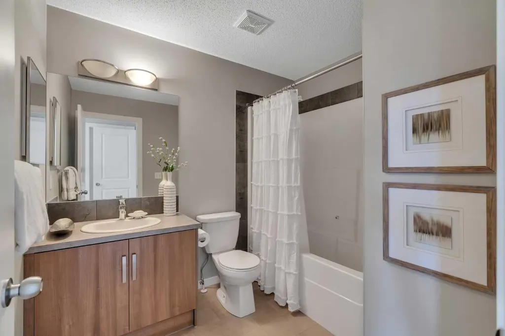 34 New Brighton Point SE Calgary AB T2Z 1B6