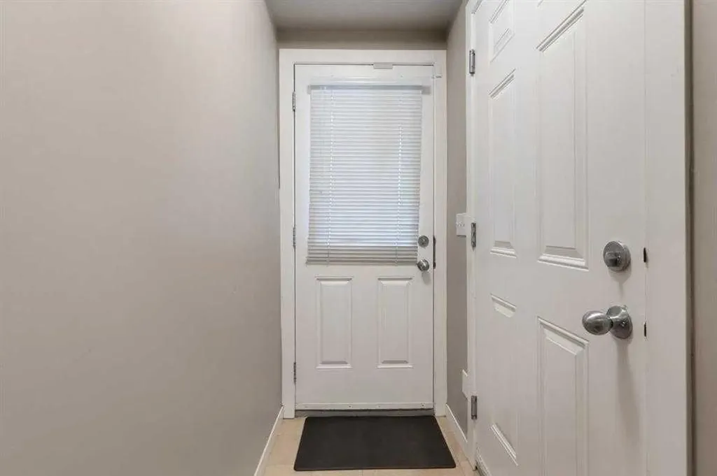 34 New Brighton Point SE Calgary AB T2Z 1B6