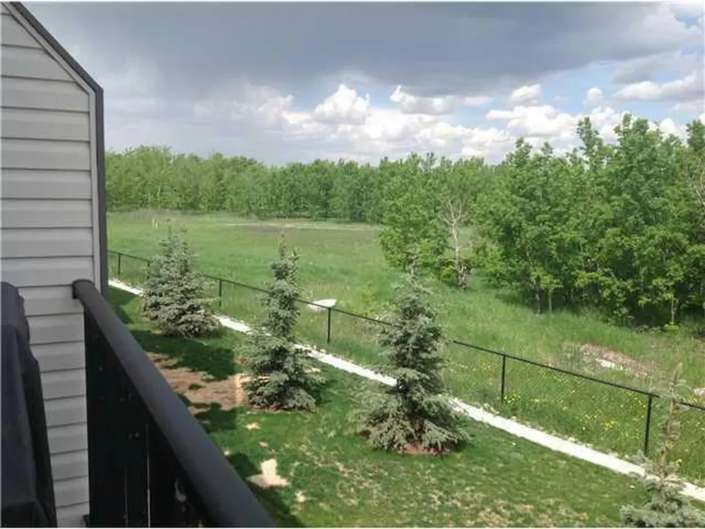 34 New Brighton Point SE Calgary AB T2Z 1B6
