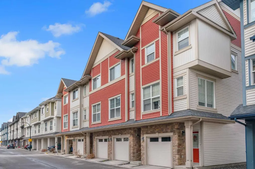 34 New Brighton Point SE Calgary AB T2Z 1B6