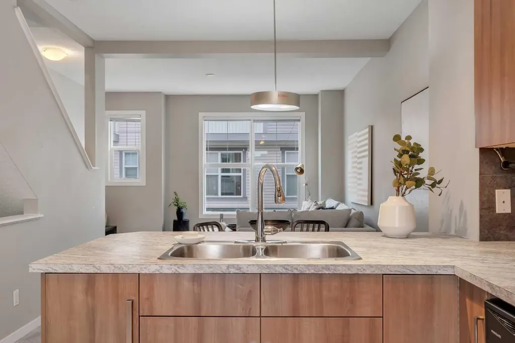 34 New Brighton Point SE Calgary AB T2Z 1B6