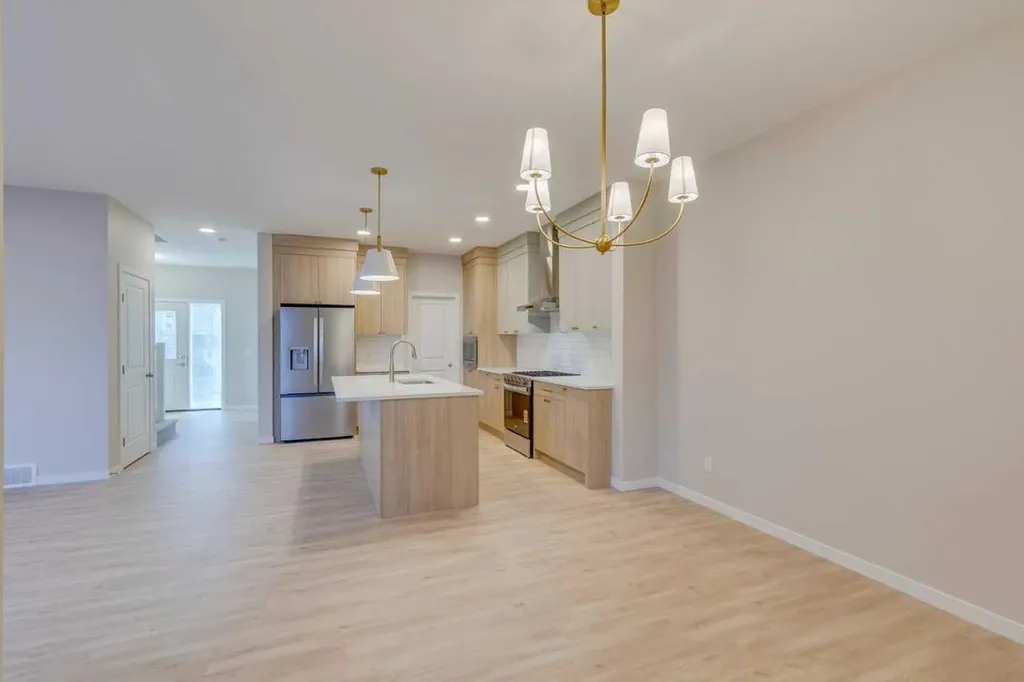 82 Alpine Common SW Calgary AB T2Y0M8