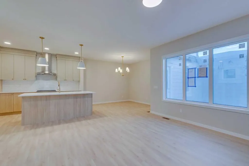 82 Alpine Common SW Calgary AB T2Y0M8