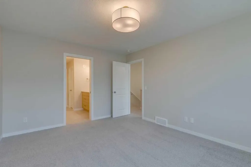 82 Alpine Common SW Calgary AB T2Y0M8