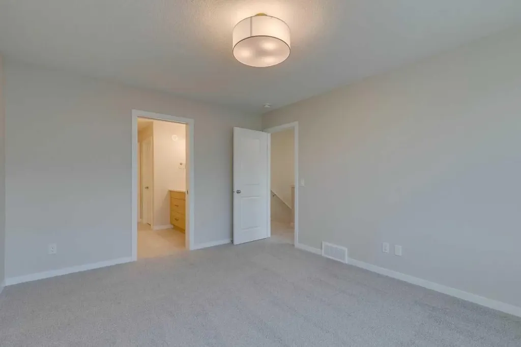82 Alpine Common SW Calgary AB T2Y0M8