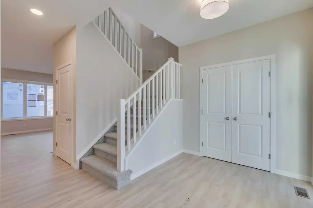 82 Alpine Common SW Calgary AB T2Y0M8