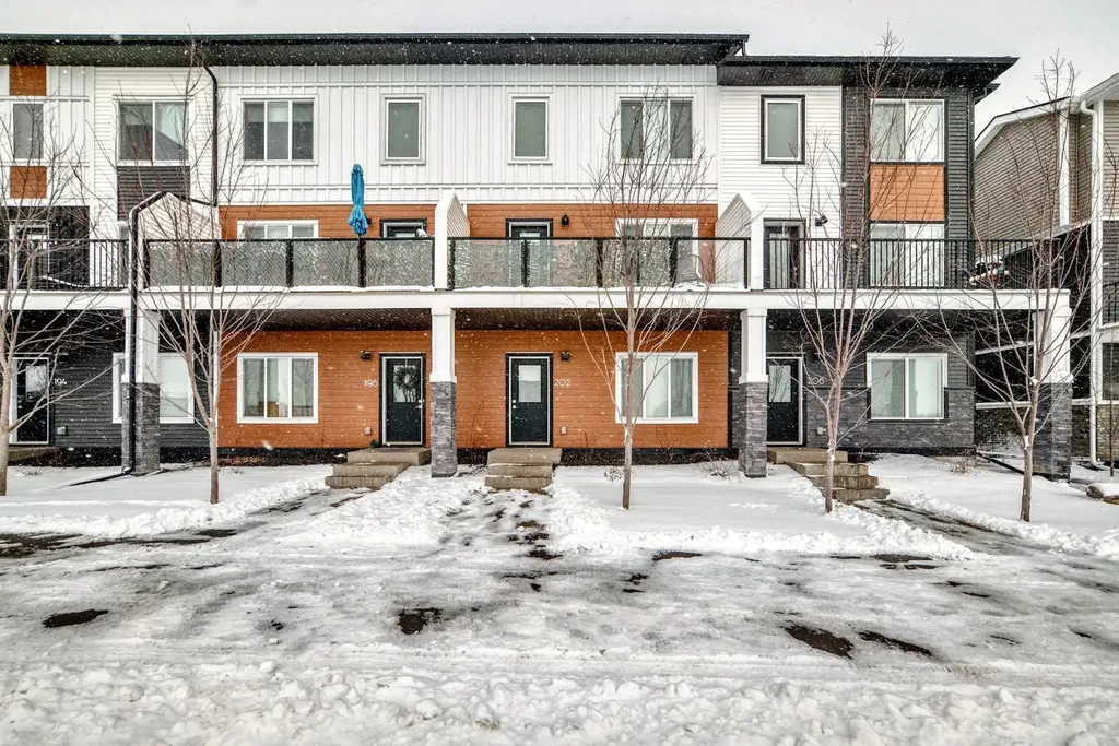 202 Creekstone Drive SW Calgary AB T2X 5L1