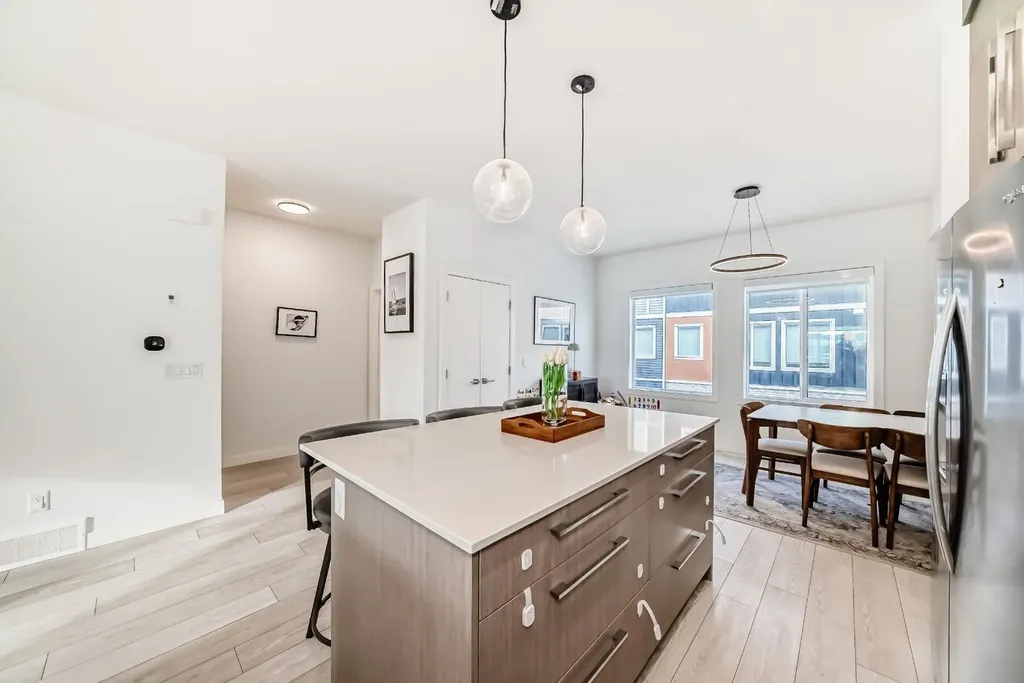 202 Creekstone Drive SW Calgary AB T2X 5L1
