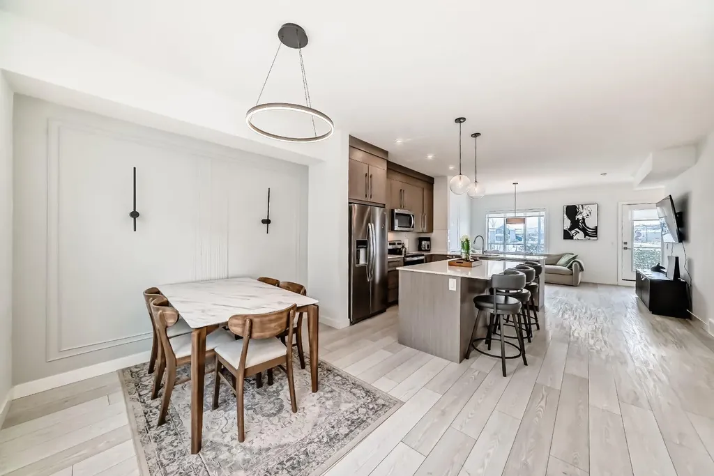 202 Creekstone Drive SW Calgary AB T2X 5L1