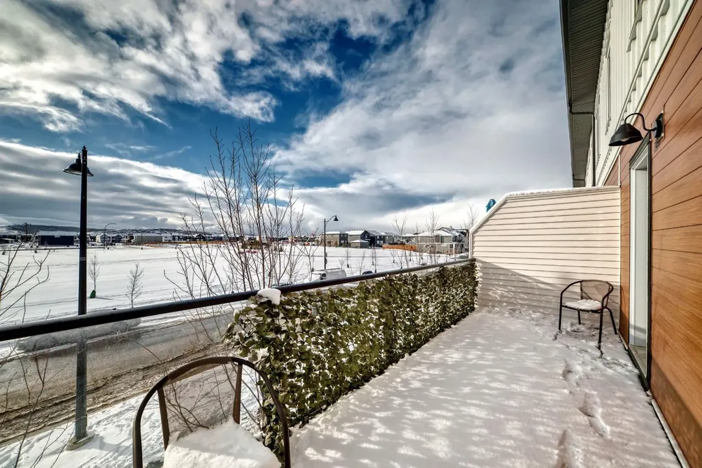 202 Creekstone Drive SW Calgary AB T2X 5L1
