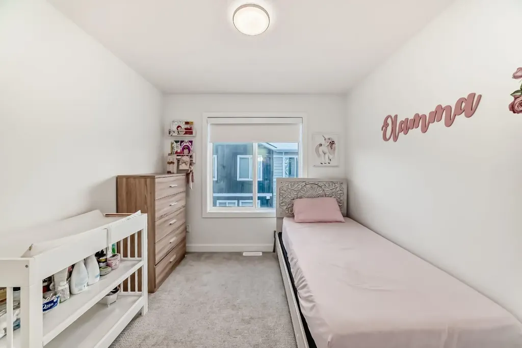202 Creekstone Drive SW Calgary AB T2X 5L1