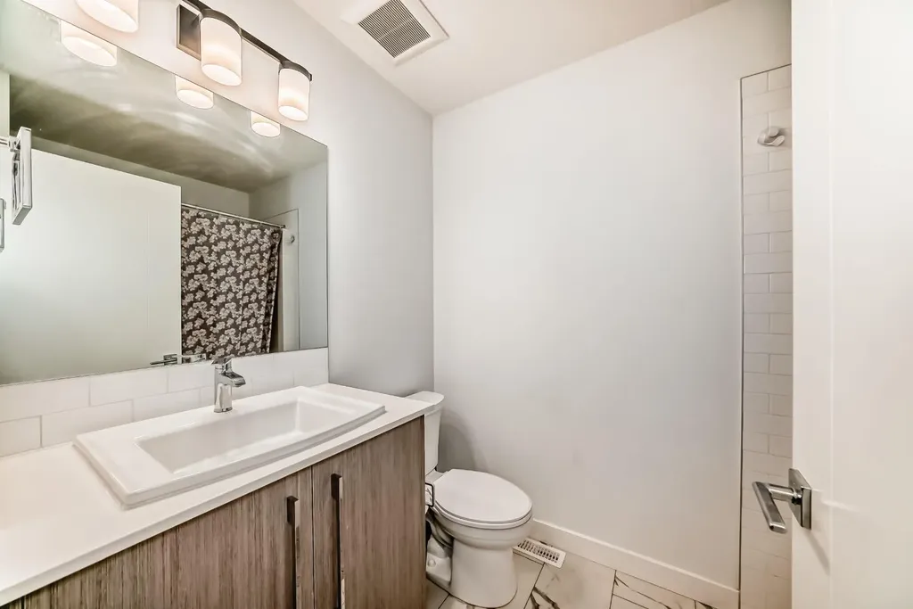 202 Creekstone Drive SW Calgary AB T2X 5L1