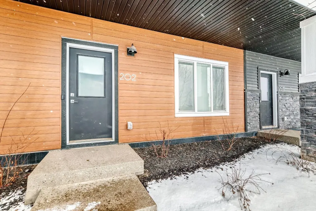 202 Creekstone Drive SW Calgary AB T2X 5L1