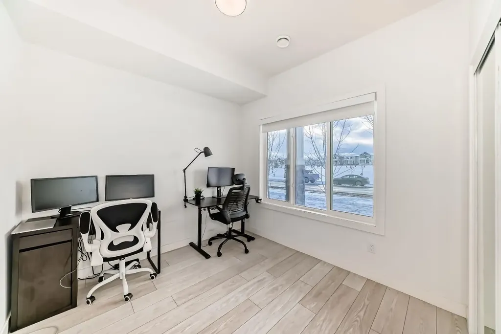 202 Creekstone Drive SW Calgary AB T2X 5L1