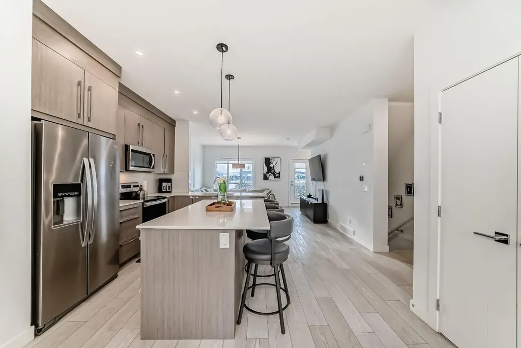 202 Creekstone Drive SW Calgary AB T2X 5L1