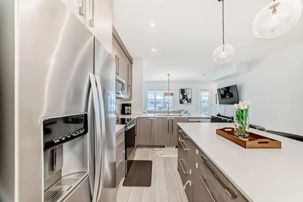 202 Creekstone Drive SW Calgary AB T2X 5L1