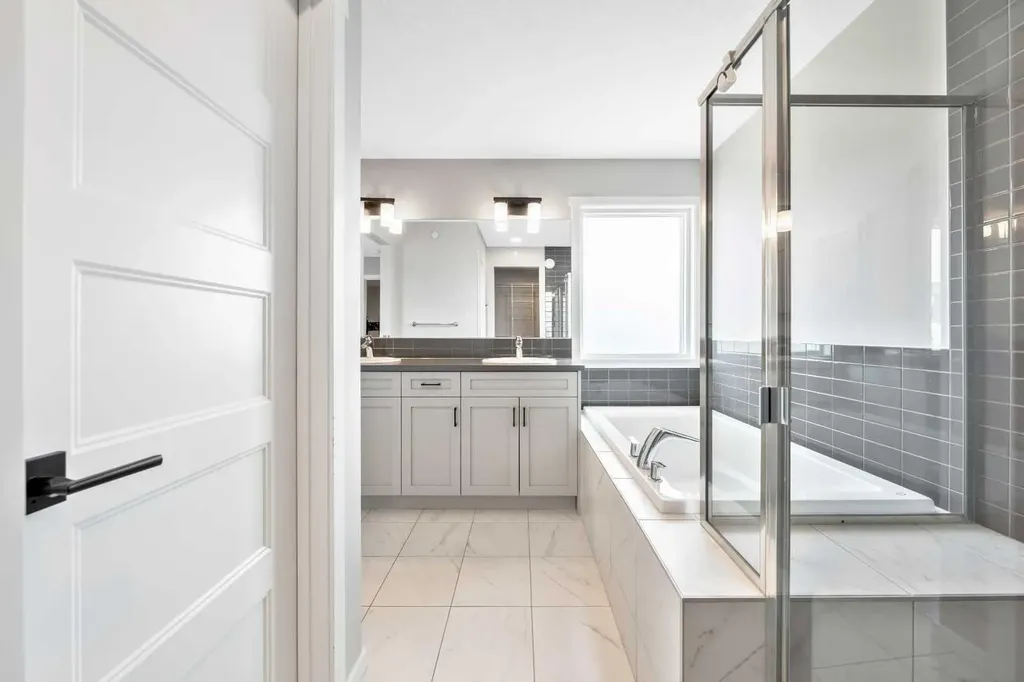 98 Lucas Crescent NW Calgary AB T3G 3M9