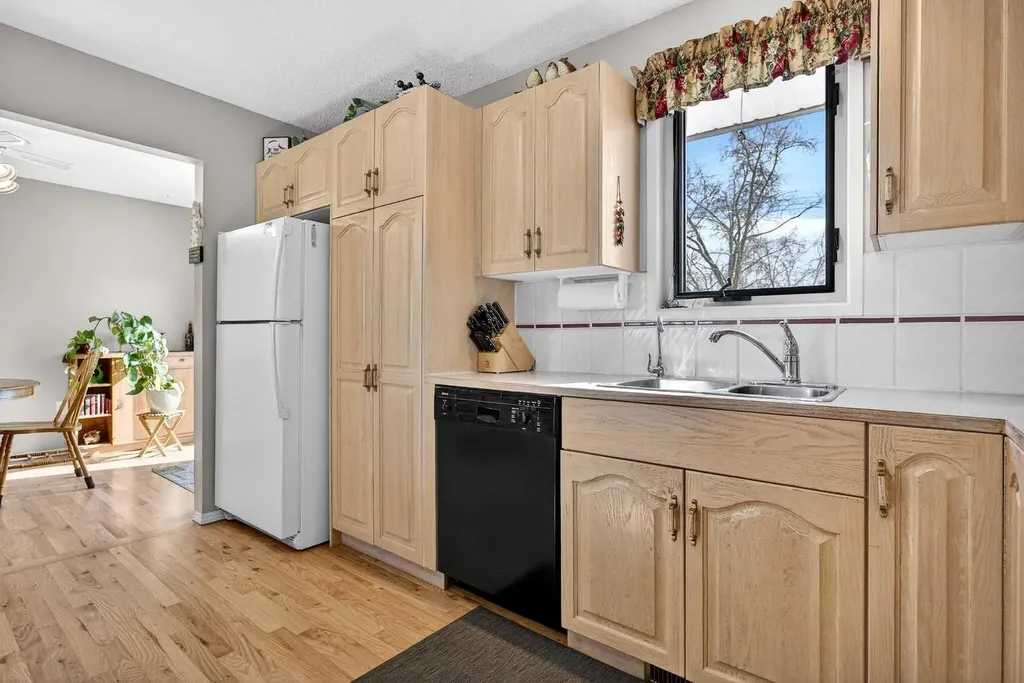 152 Maddock Way NE Calgary AB T2A3X3