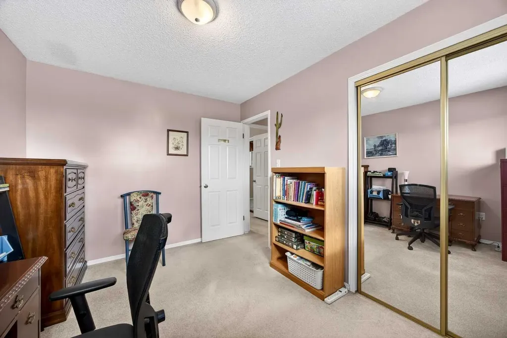 152 Maddock Way NE Calgary AB T2A3X3