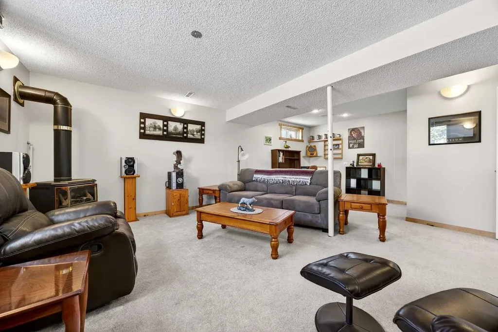 152 Maddock Way NE Calgary AB T2A3X3