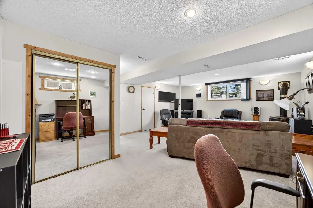 152 Maddock Way NE Calgary AB T2A3X3