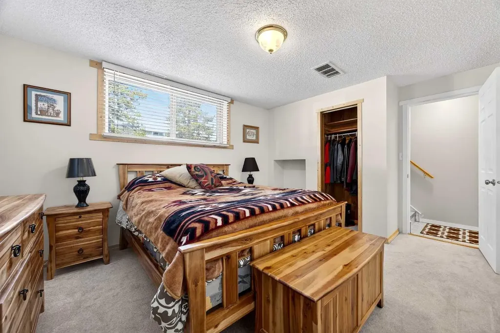 152 Maddock Way NE Calgary AB T2A3X3