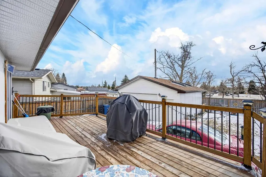 152 Maddock Way NE Calgary AB T2A3X3